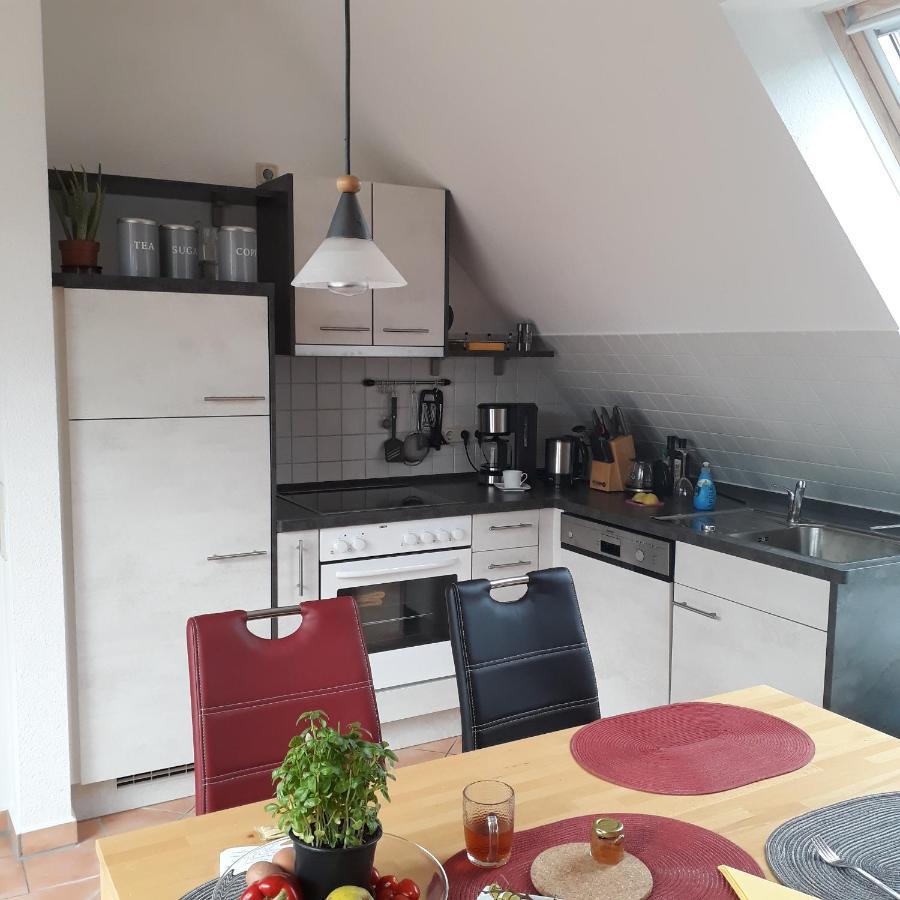 Traumblick Und Komfort - Lichtdurchflutete 85 Qm Wohnung Nahe Suedstrand Goehren Inklusive Schwimmbad Und Sauna Im Ahoi Sellin Exterior foto