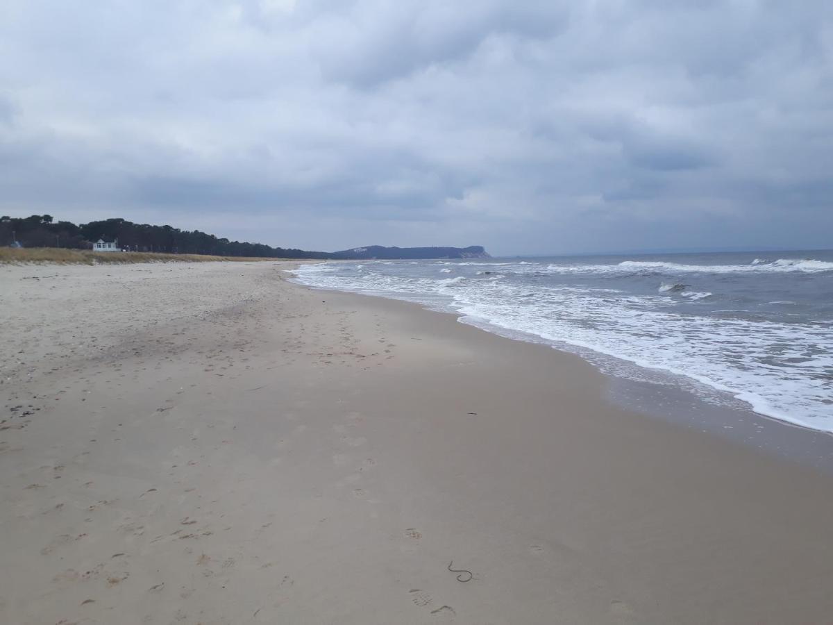Traumblick Und Komfort - Lichtdurchflutete 85 Qm Wohnung Nahe Suedstrand Goehren Inklusive Schwimmbad Und Sauna Im Ahoi Sellin Exterior foto
